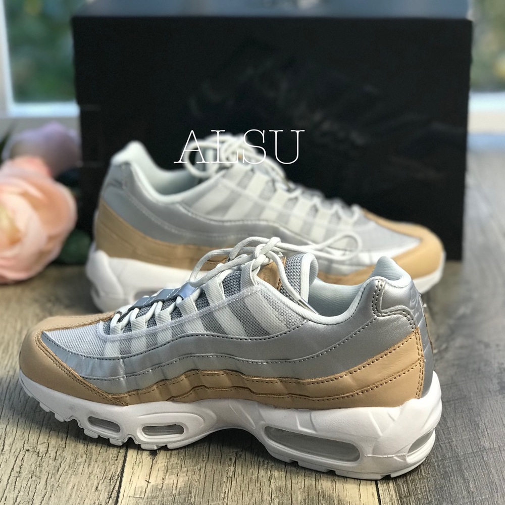 NWT Nike Air Max 95 SE PRM Pure Platinum WMNS - Picture 5 of 8